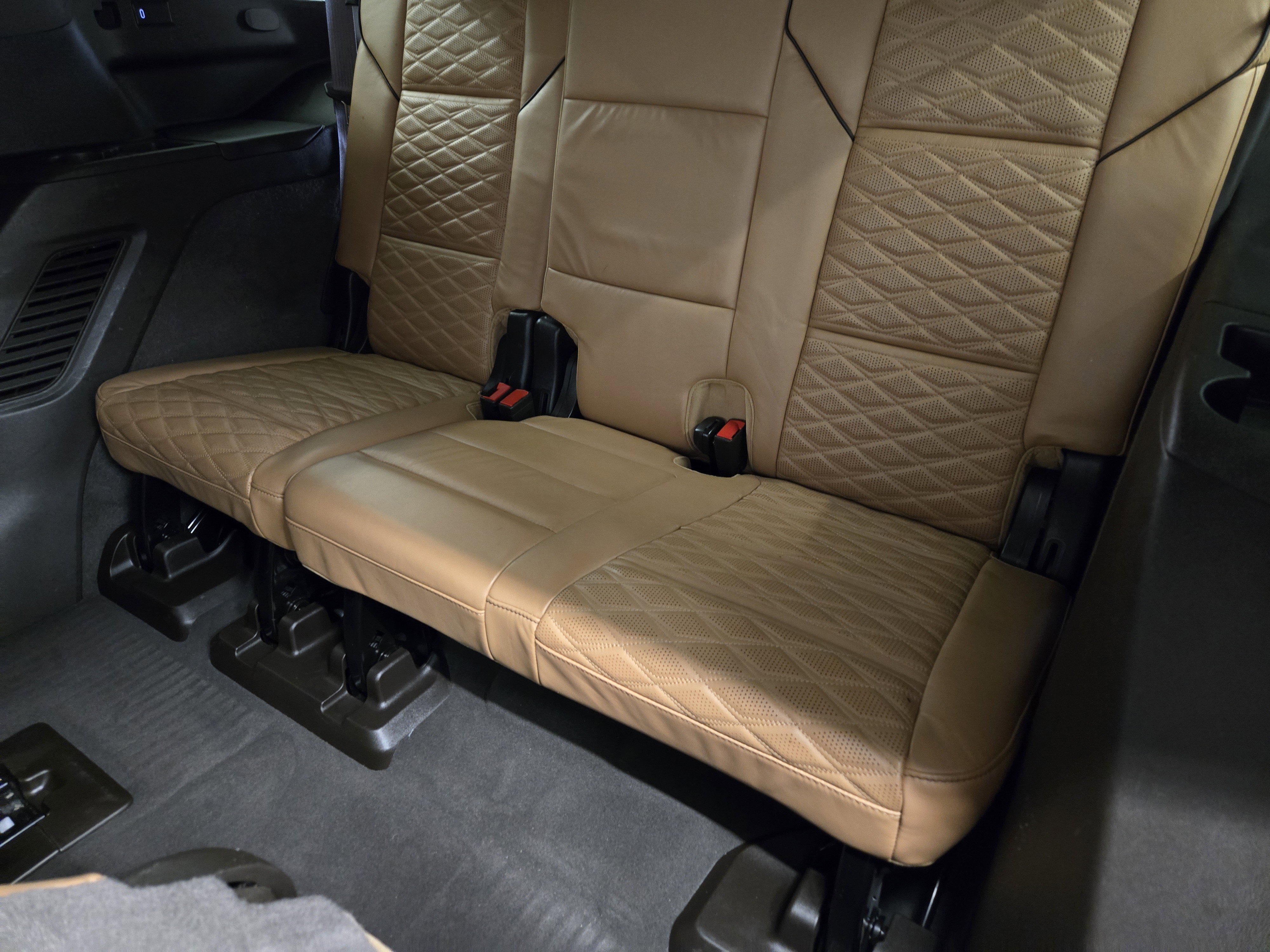 Used 2021 Cadillac Escalade Sport w/ Driver Assist Tech Package AWD/4WD image 30