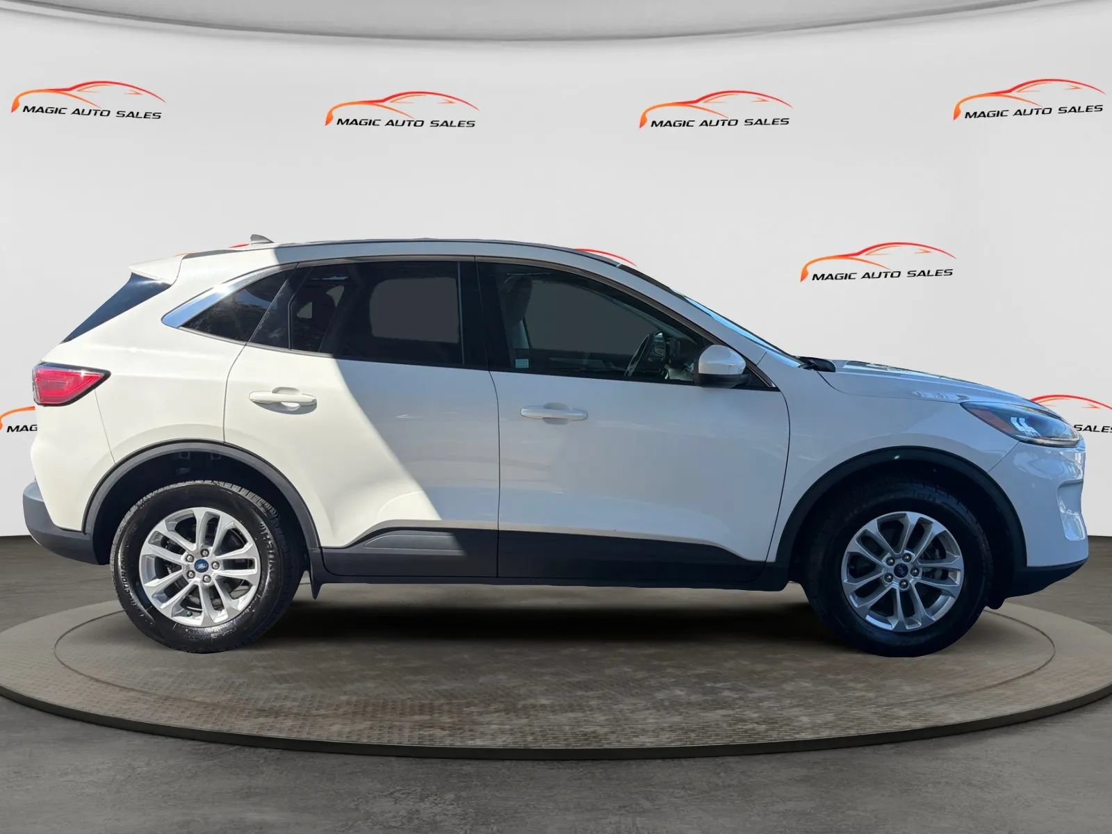Used 2021 Ford Escape SE AWD/4WD image 6