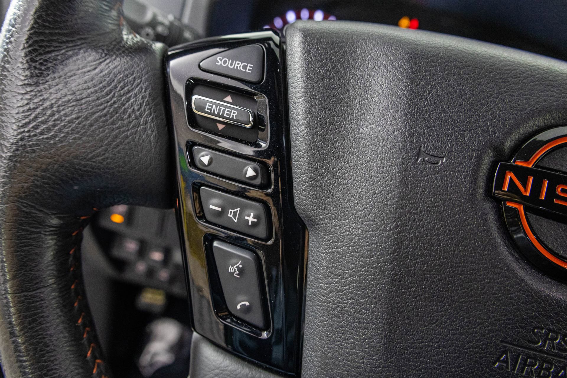 Used 2023 Nissan Frontier PRO-4X w/ Pro Convenience Package image 32