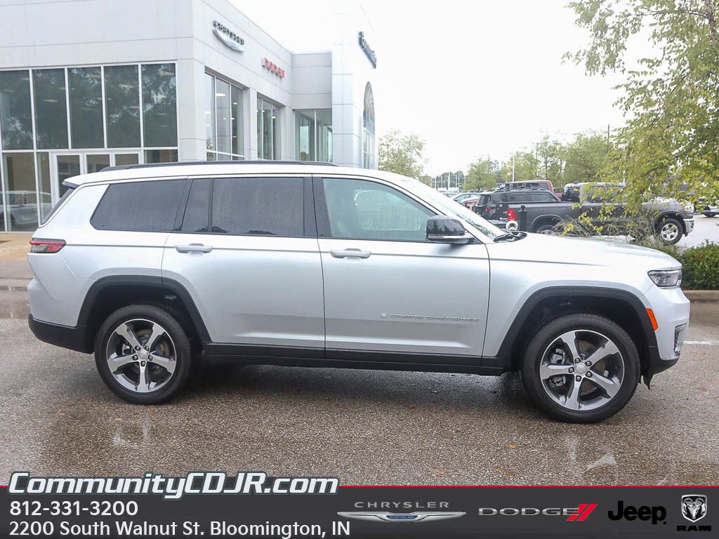 New 2025 Jeep Grand Cherokee L Limited image 8