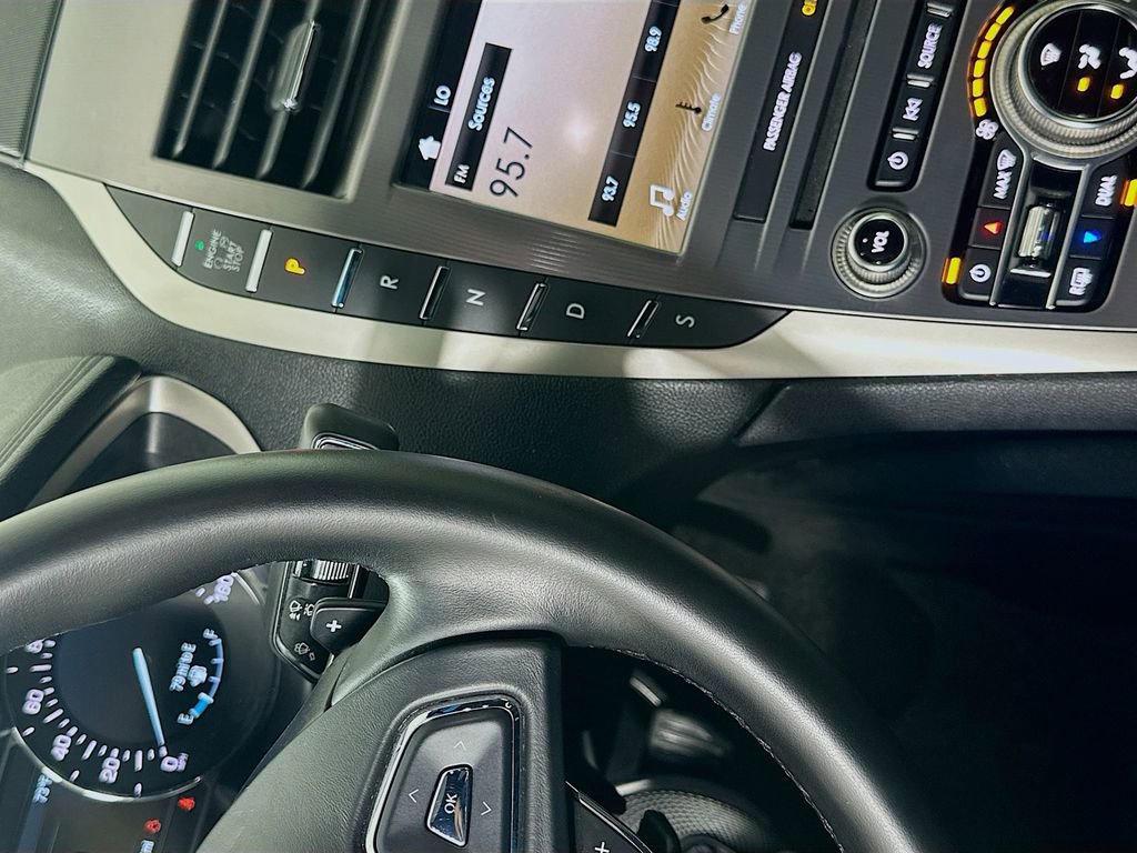 Used 2018 Lincoln MKZ Premiere FWD image 16