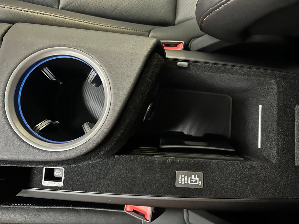 Certified 2025 Porsche Taycan AWD/4WD image 22