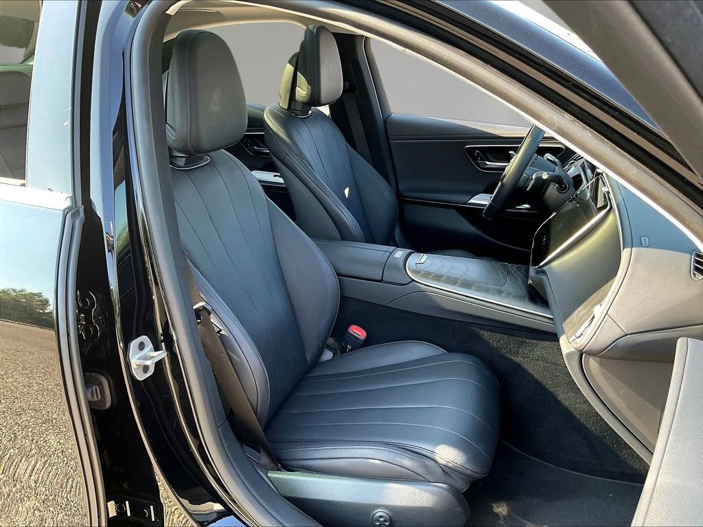 Used 2024 Mercedes-Benz E 350 4MATIC Sedan image 31