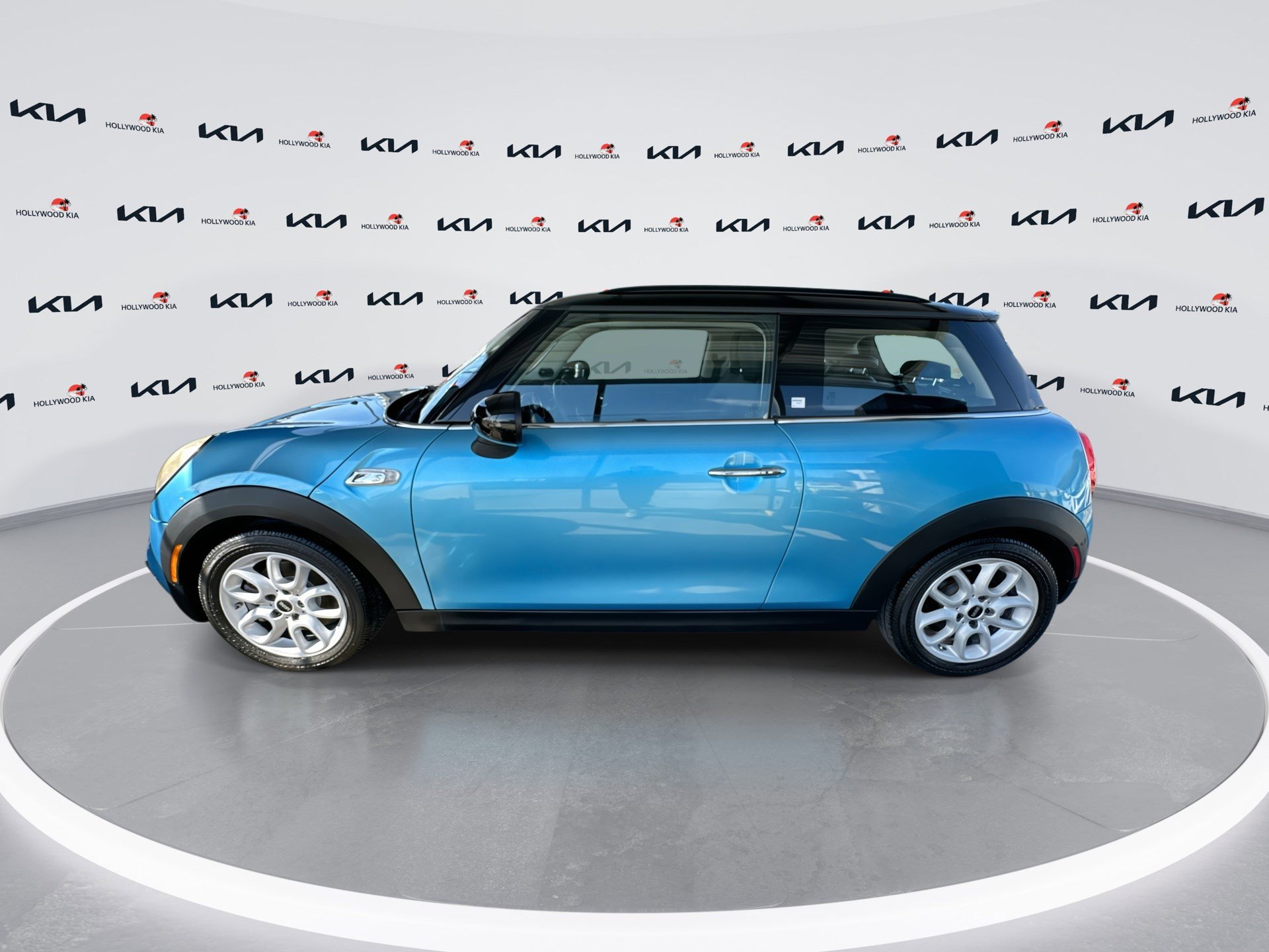 Used 2015 MINI Cooper S image 5