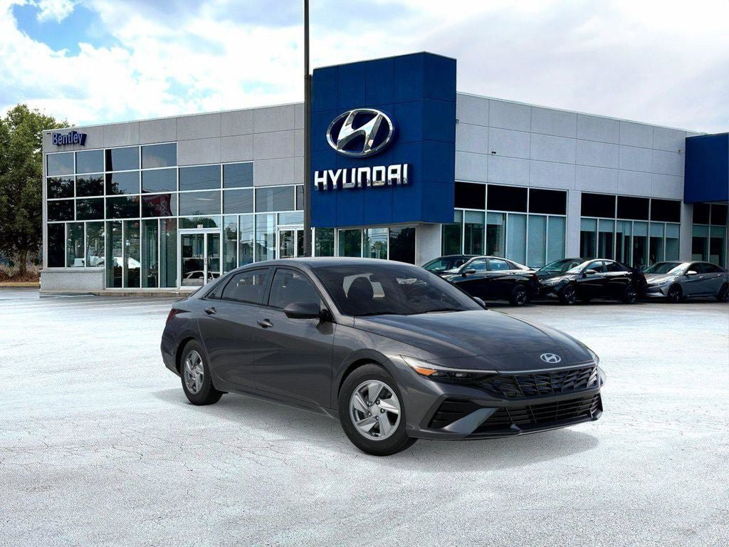 New 2026 Hyundai Elantra SE FWD image 2