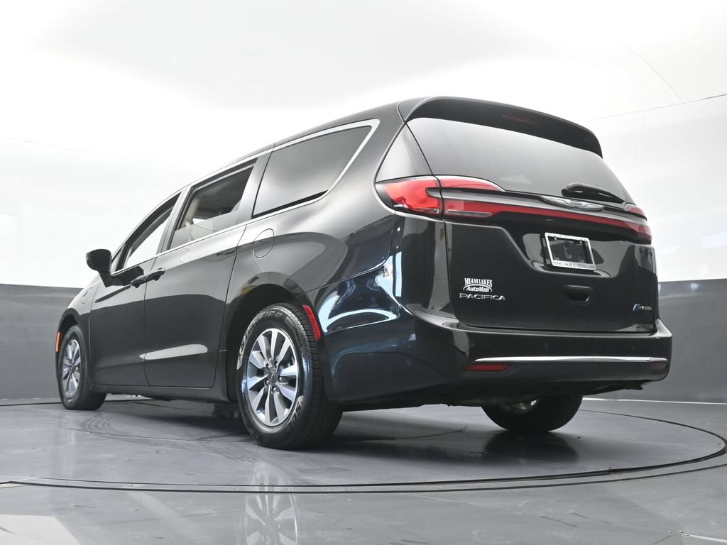 Used 2023 Chrysler Pacifica Touring-L FWD image 58