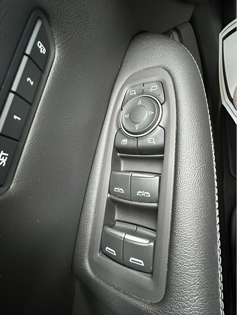 Used 2020 Cadillac XT5 Sportv AWD/4WD image 24