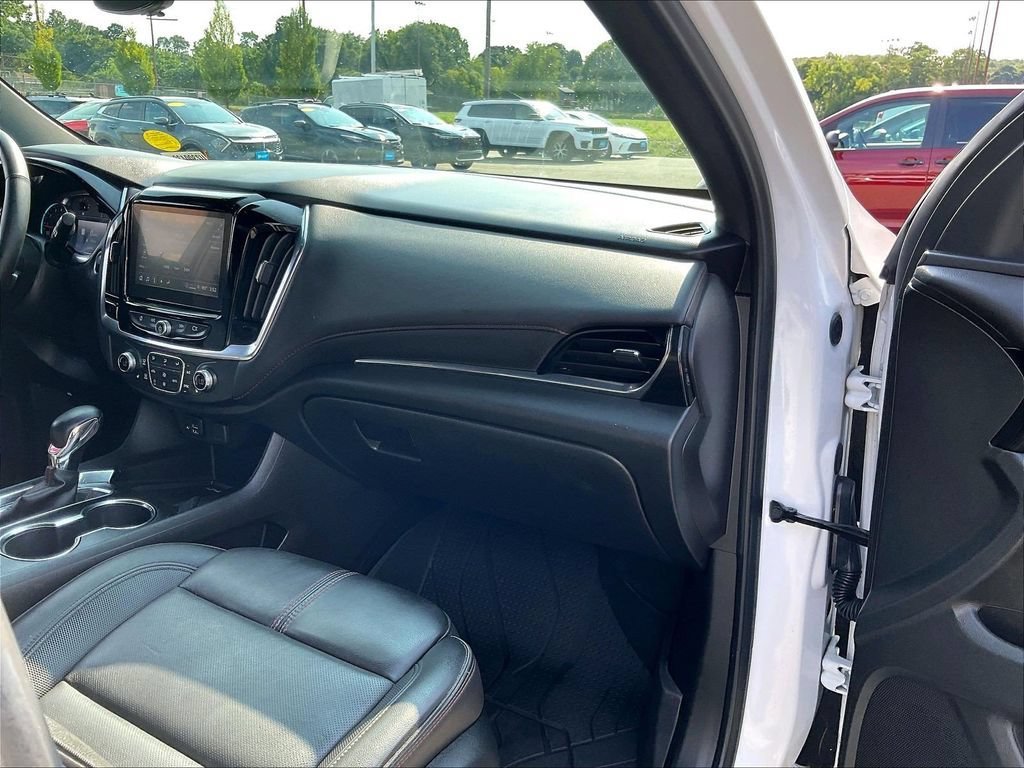 Used 2023 Chevrolet Traverse RS w/ LPO, Floor Liner Package AWD/4WD image 13