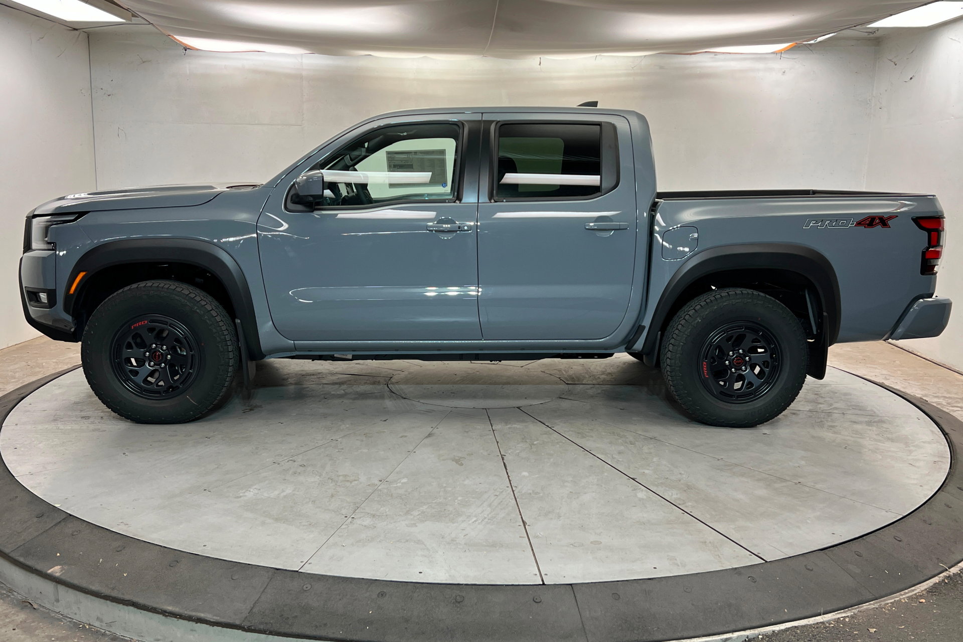 New 2026 Nissan Frontier PRO-4X w/ Pro Premium Package AWD/4WD image 2