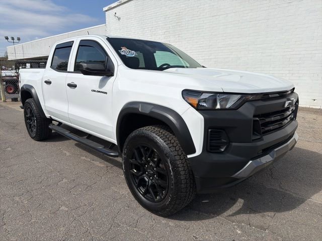 Used 2024 Chevrolet Colorado Trail Boss w/ LPO, Dark Essentials Package image 8