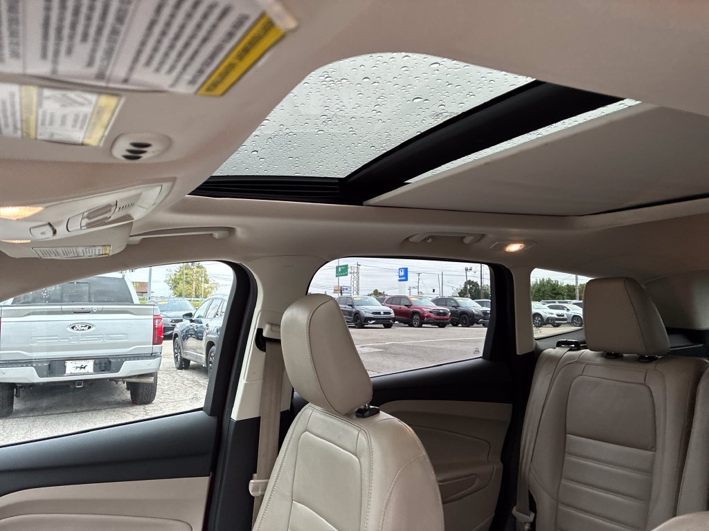 Used 2018 Ford Escape Titanium AWD/4WD image 17