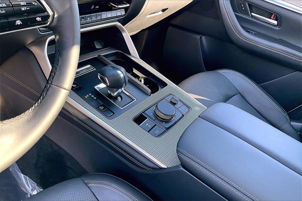 Certified 2025 MAZDA CX-70 Plug-In Hybrid w/ Premium Pkg image 10