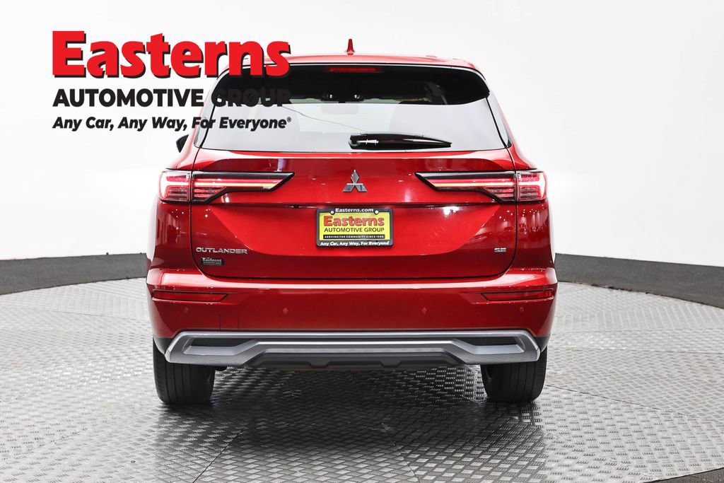 Used 2025 Mitsubishi Outlander SE FWD image 6