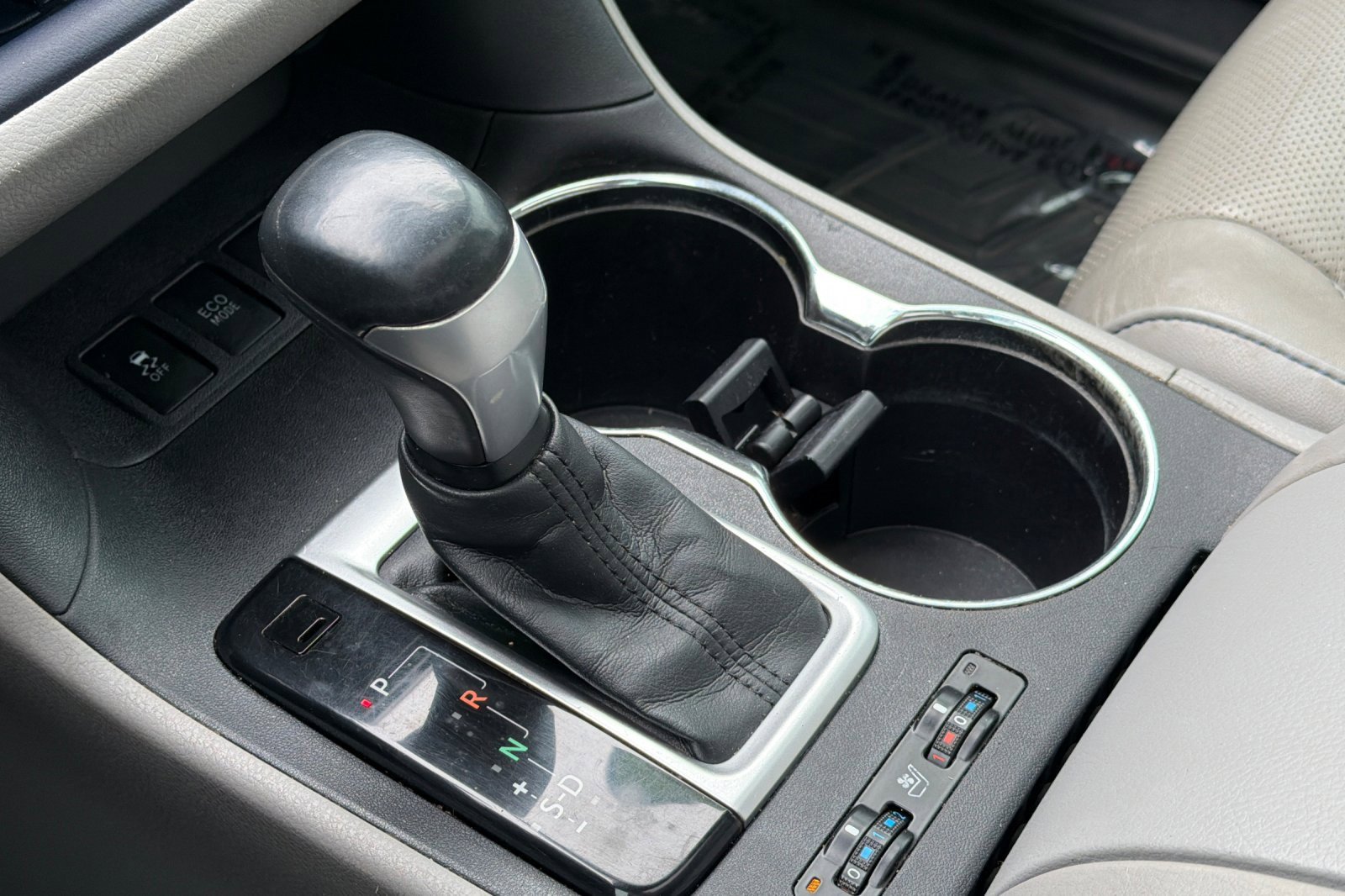 Used 2016 Toyota Highlander Limited image 19