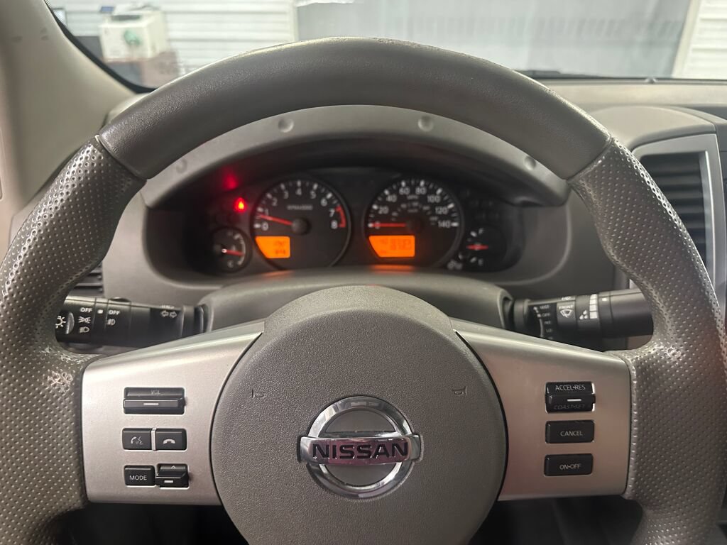 Used 2020 Nissan Frontier SV AWD/4WD image 8