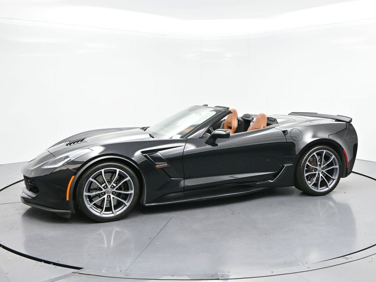 Used 2019 Chevrolet Corvette Grand Sport RWD image 3