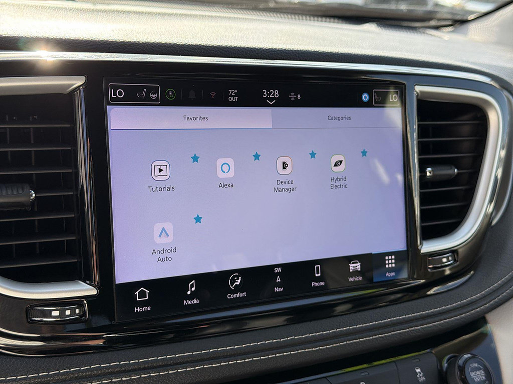Used 2024 Chrysler Pacifica Limited FWD image 40