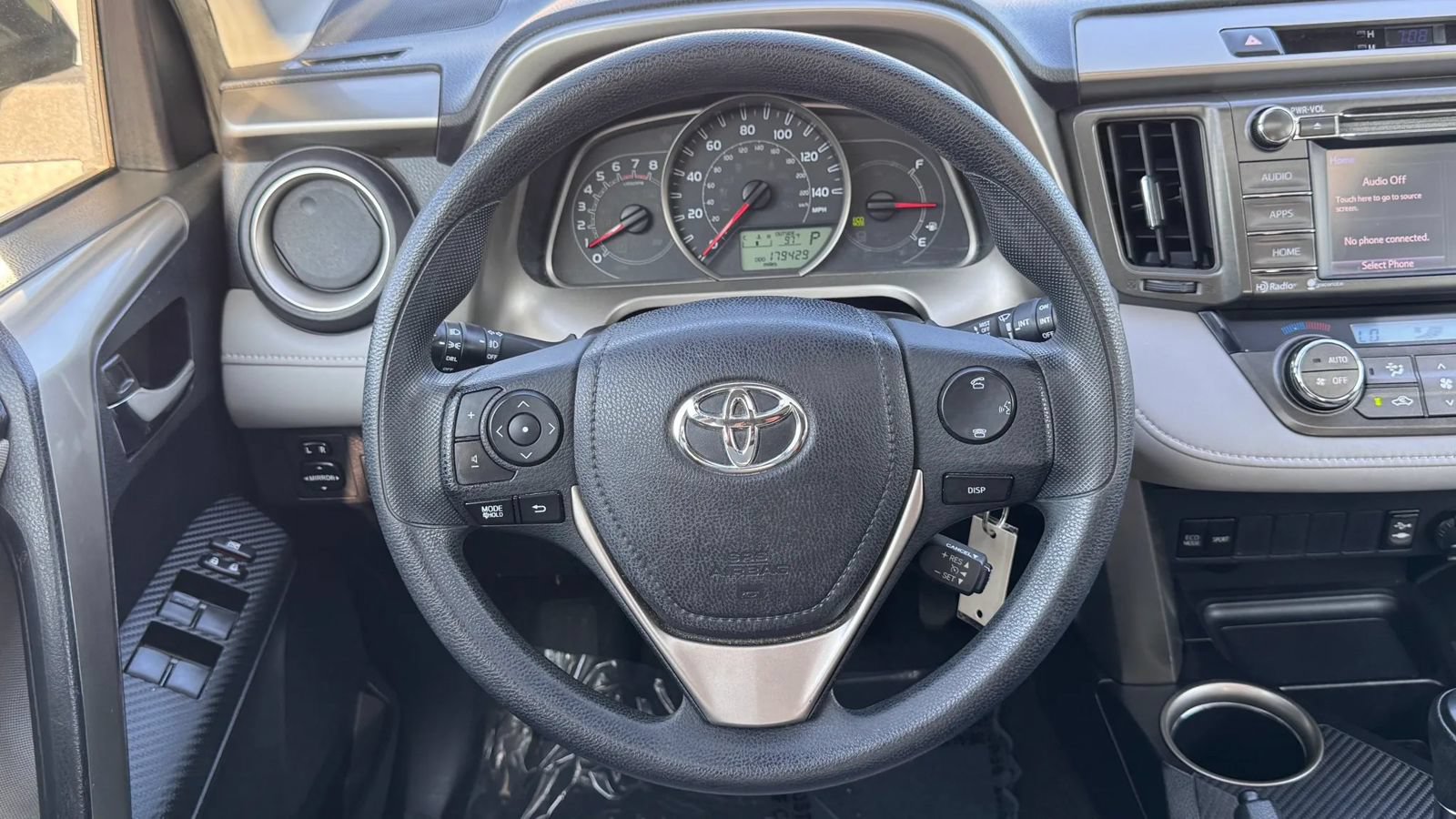 Used 2015 Toyota RAV4 XLE FWD image 24