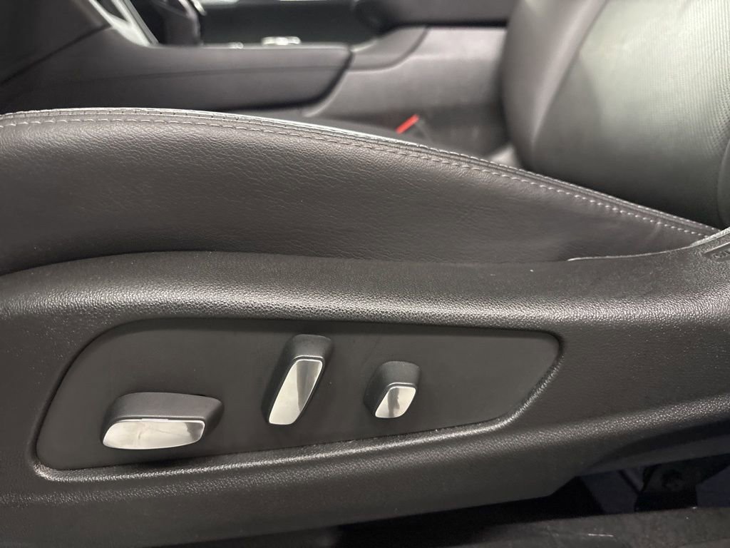 Certified 2025 Cadillac XT5 Premium Luxury image 13