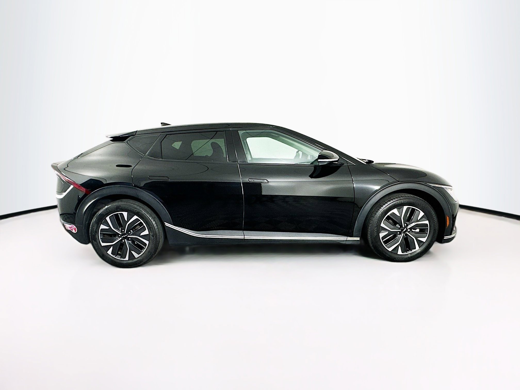 Used 2024 Kia EV6 Light RWD image 10