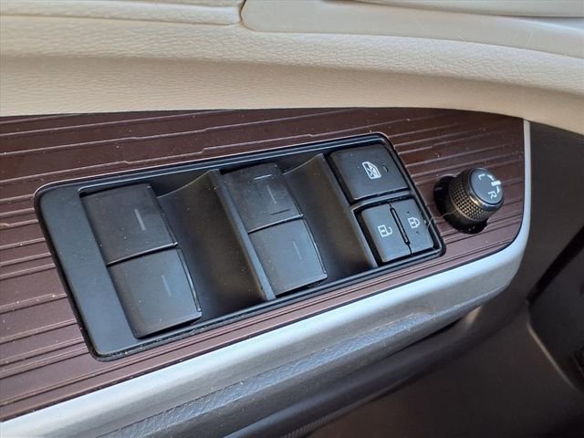 Used 2021 Toyota Sienna LE image 19