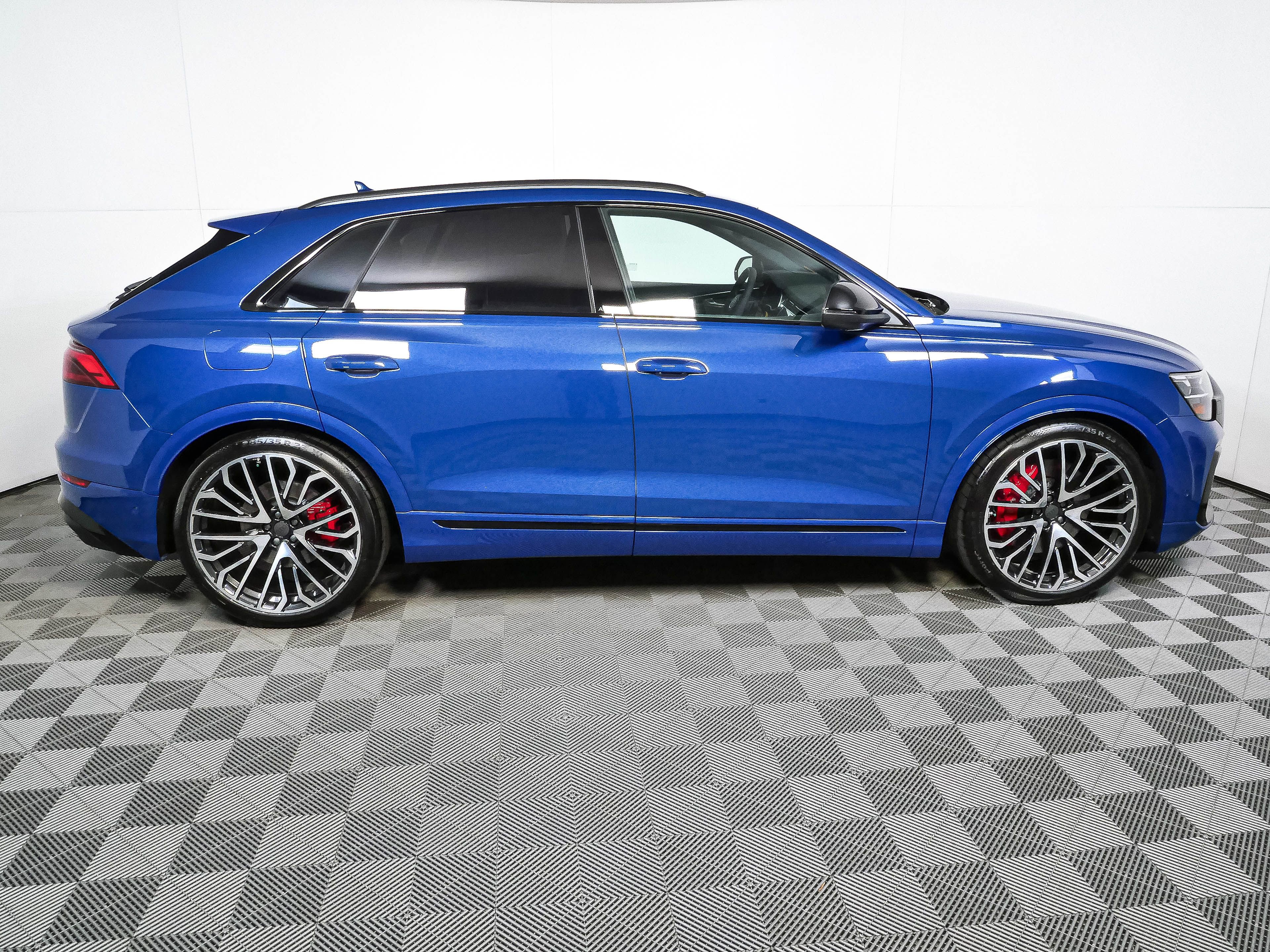 New 2026 Audi SQ8 Prestige AWD/4WD image 2
