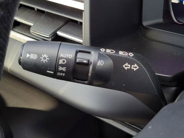 Used 2023 Mitsubishi Outlander SE image 31