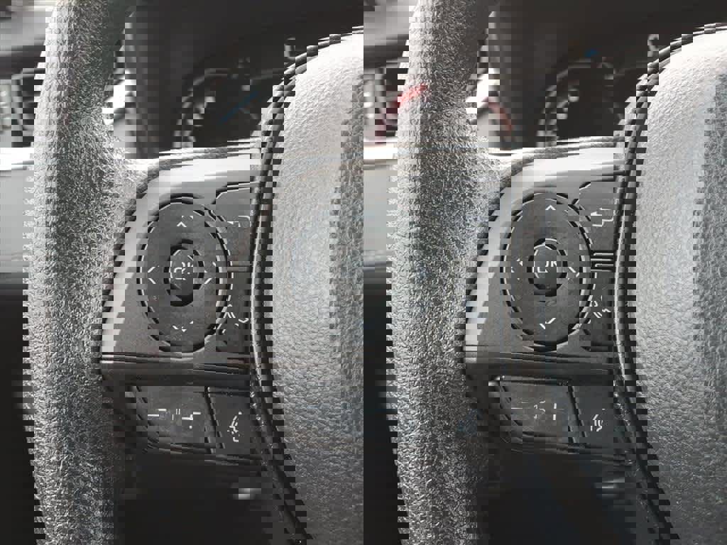 Used 2023 Toyota RAV4 LE image 17