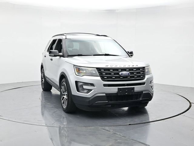 Used 2016 Ford Explorer Sport w/ Equipment Group 401A image 4