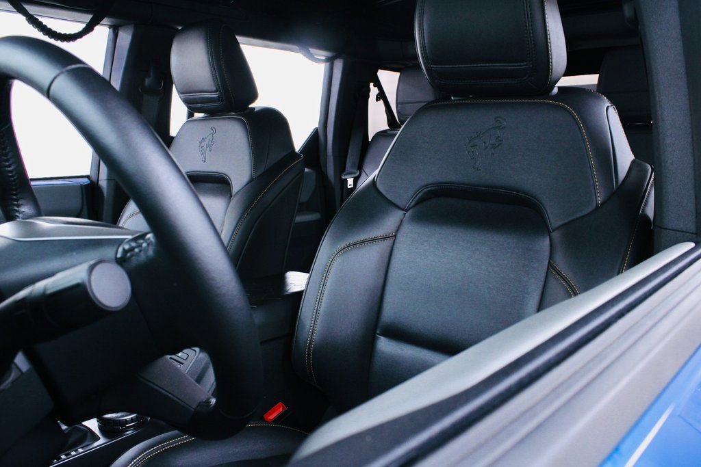Used 2023 Ford Bronco Badlands image 7