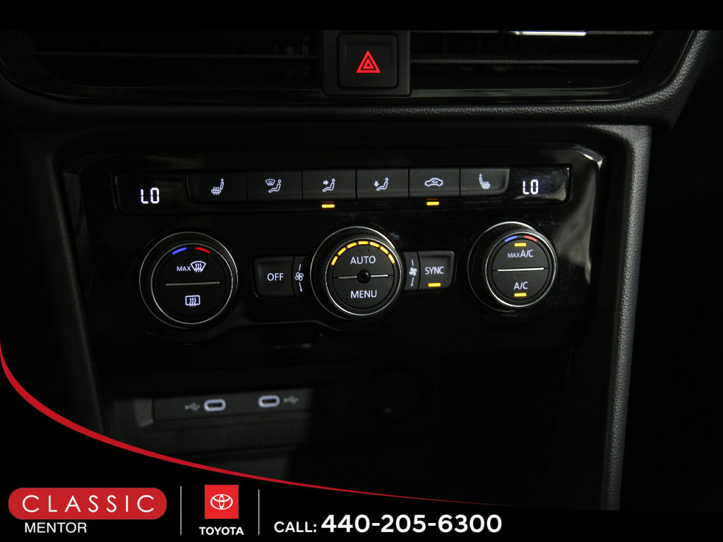 Used 2024 Volkswagen Taos SE image 16