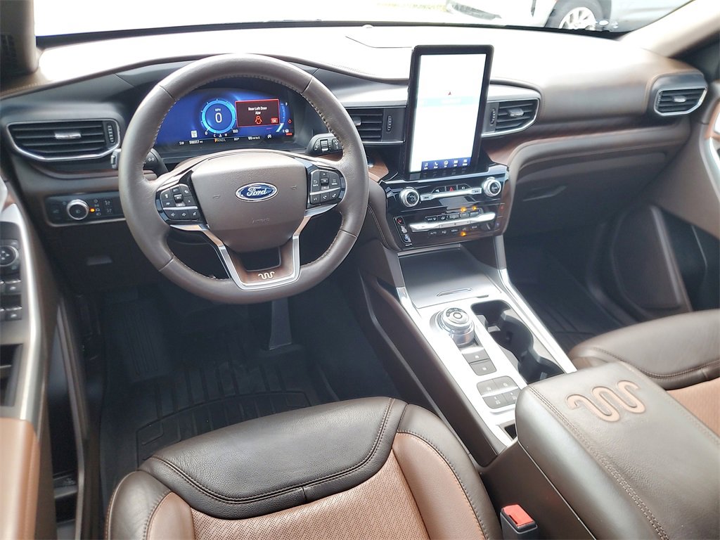 Used 2022 Ford Explorer King Ranch w/ Technology Package image 13