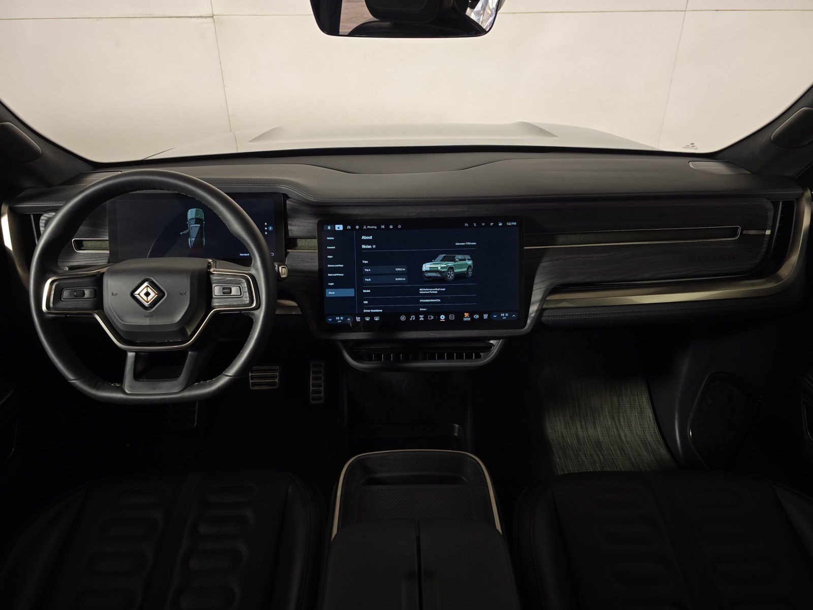 Used 2024 Rivian R1S Adventure AWD/4WD image 27
