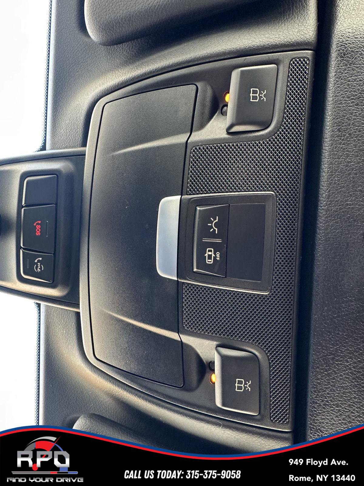 Used 2019 Mercedes-Benz C 300 4MATIC Cabriolet image 32