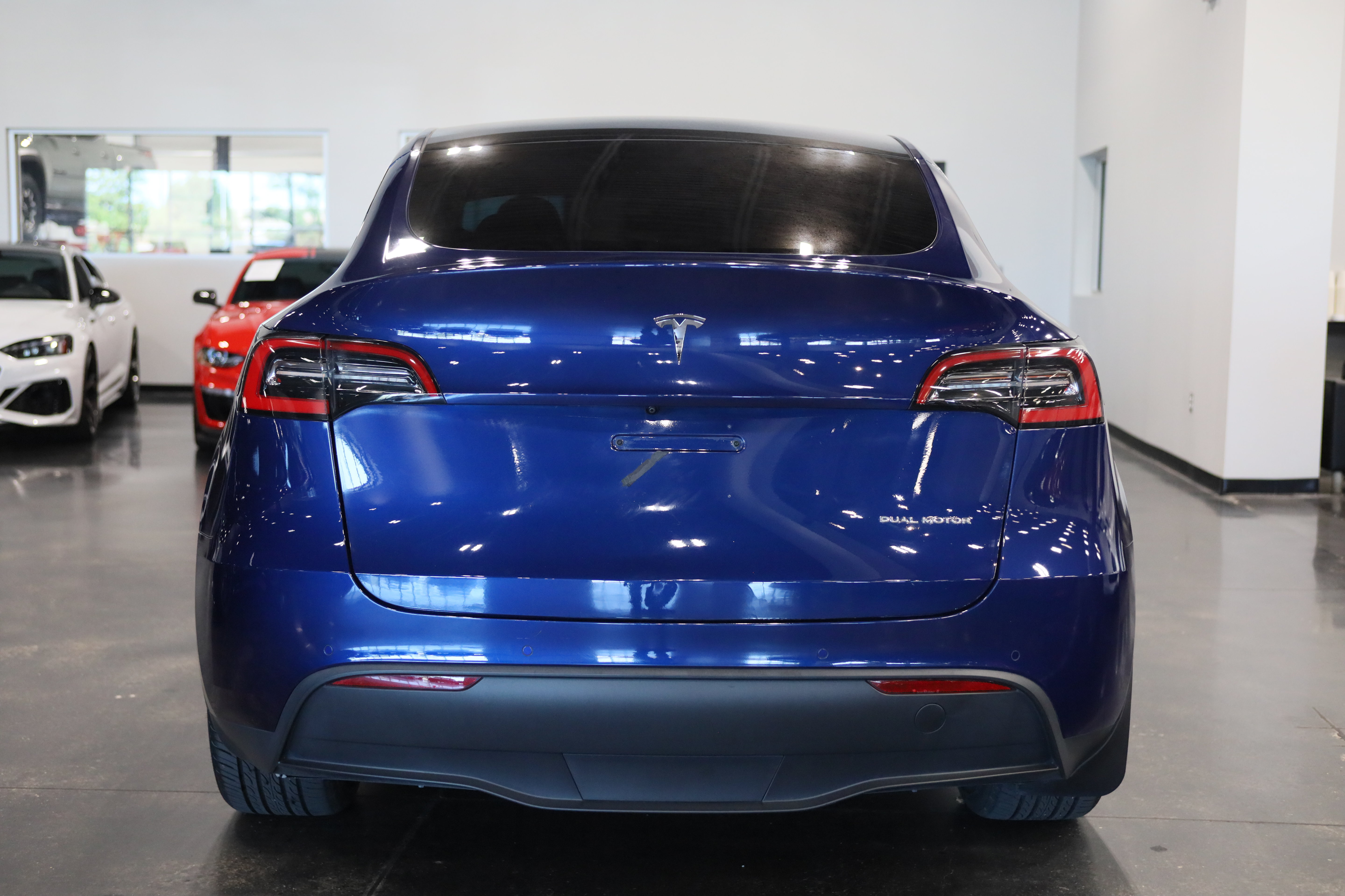 Used 2021 Tesla Model Y Long Range AWD/4WD image 5