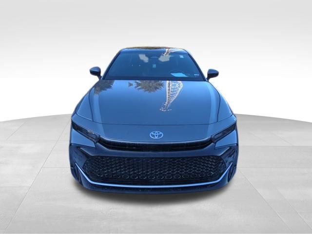 Used 2023 Toyota Crown Limited image 8