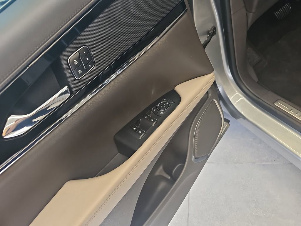 Used 2023 Lincoln Nautilus AWD image 13