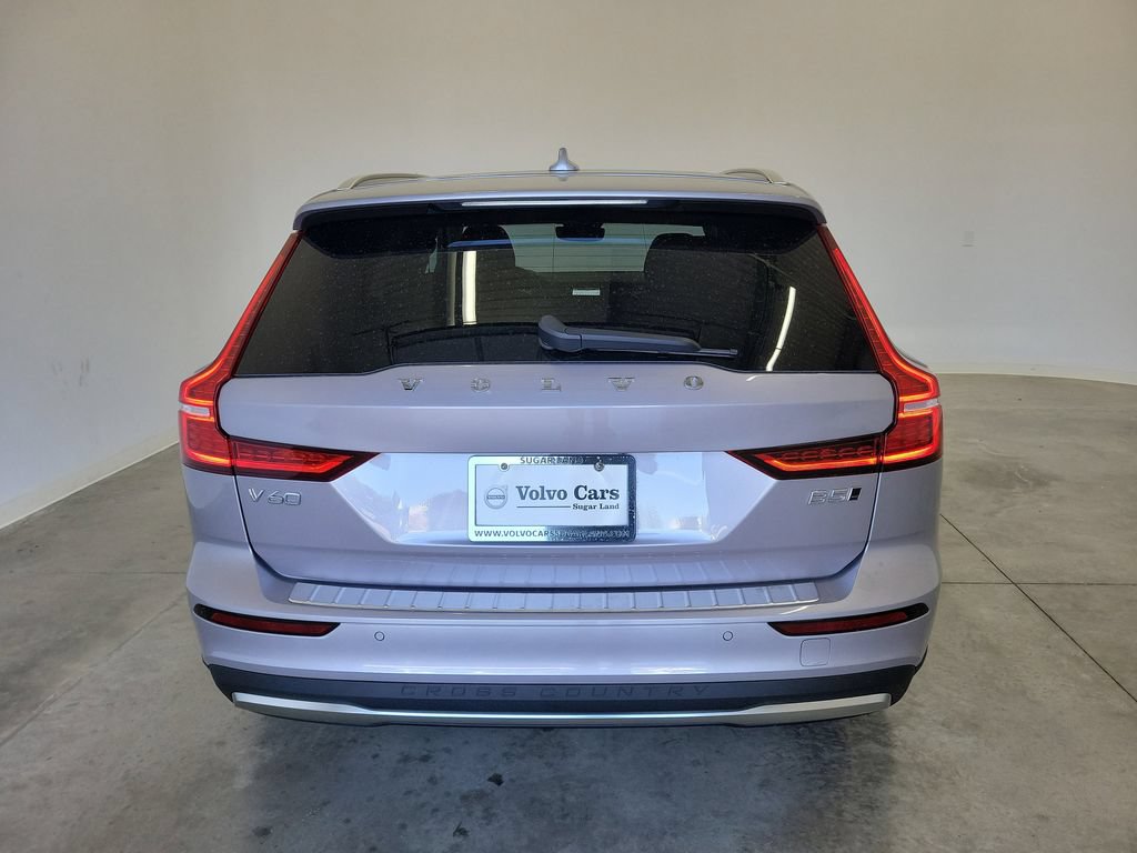New 2026 Volvo V60 B5 Cross Country Plus w/ Protection Package Premier AWD/4WD image 6