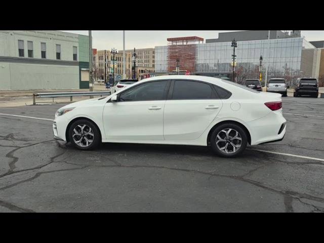 Used 2019 Kia Forte LXS image 5