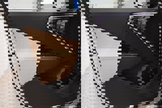 New 2025 BMW X3 xDrive30i w/ Premium Package image 22