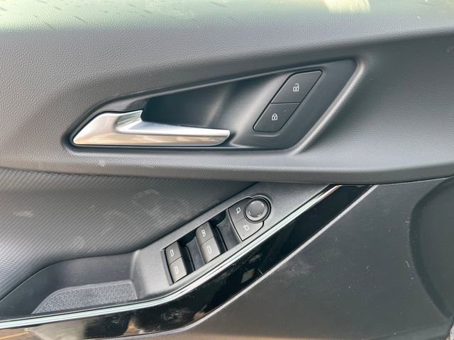 New 2026 Chevrolet Equinox LT w/ LPO, Floor Liner Package image 14