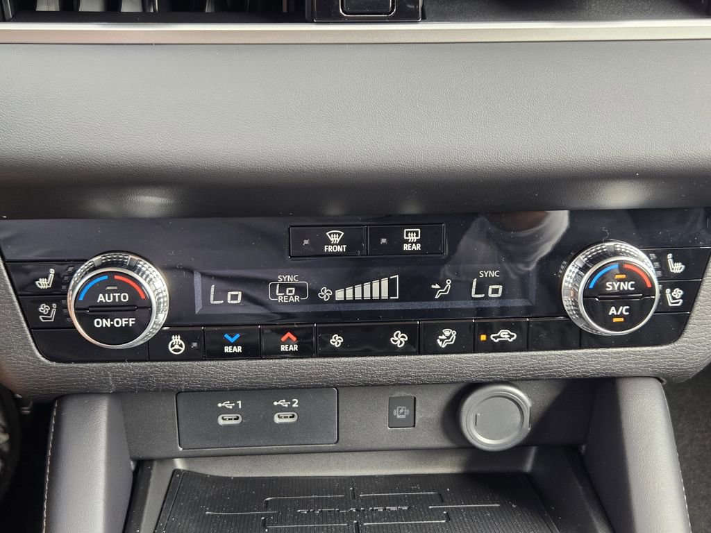 New 2026 Mitsubishi Outlander SEL image 15