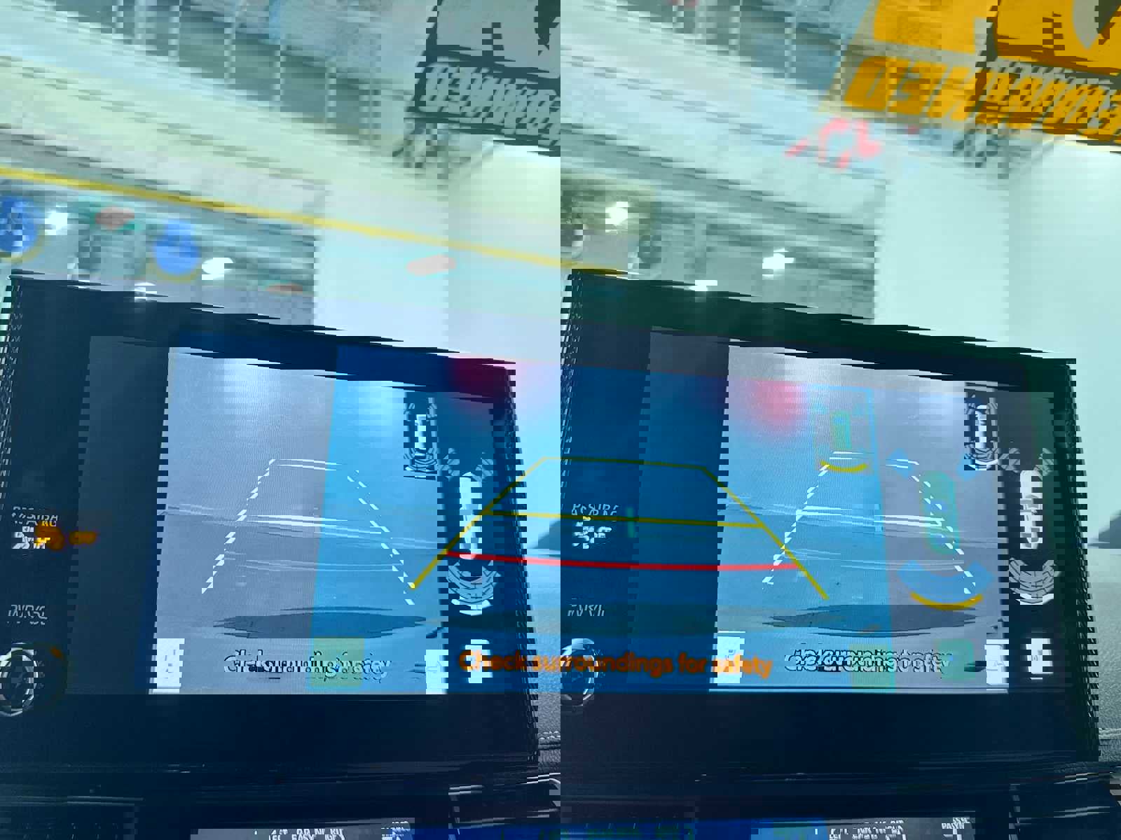 Used 2025 Toyota Sienna Limited image 26