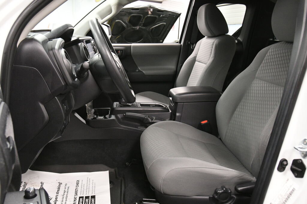 Certified 2021 Toyota Tacoma SR image 9