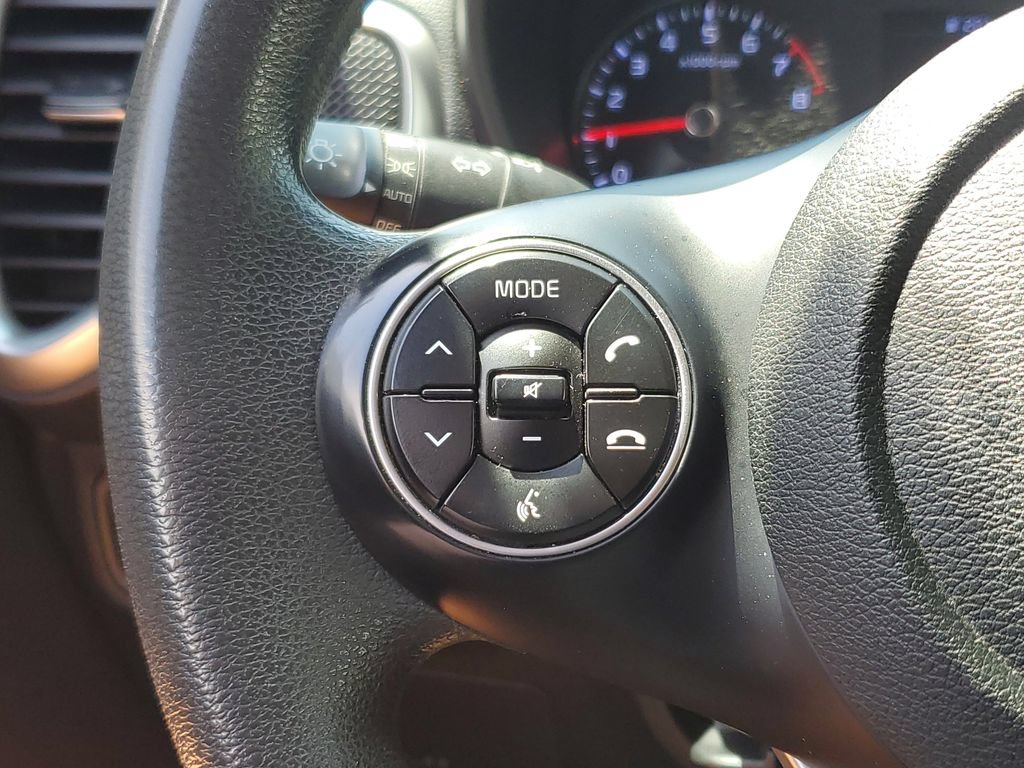 Used 2020 Kia Soul S FWD image 22