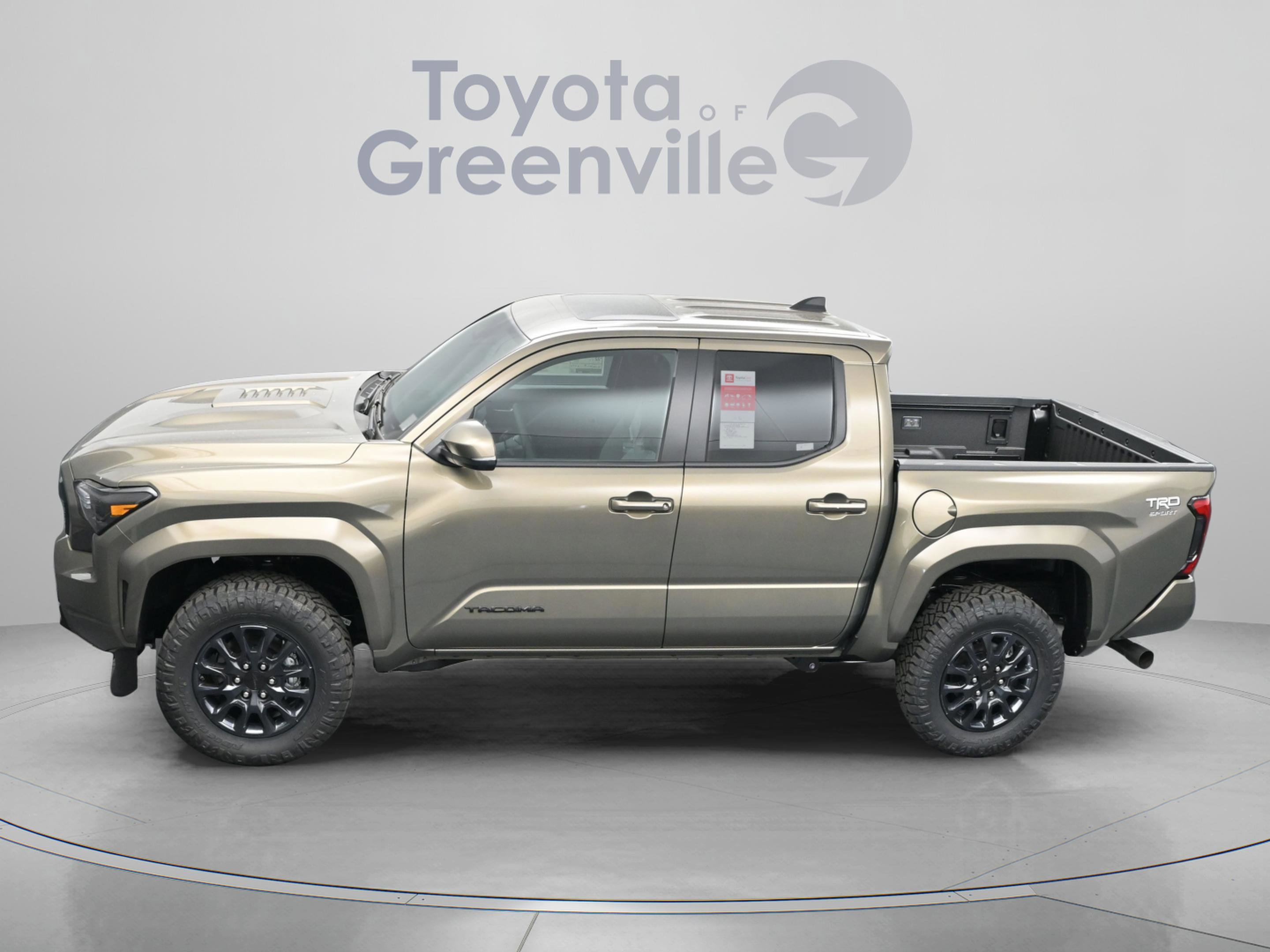 Used 2025 Toyota Tacoma TRD Sport w/ TRD Sport Upgrade Package RWD image 2