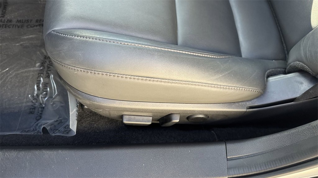 Used 2023 MAZDA MAZDA3 s image 41