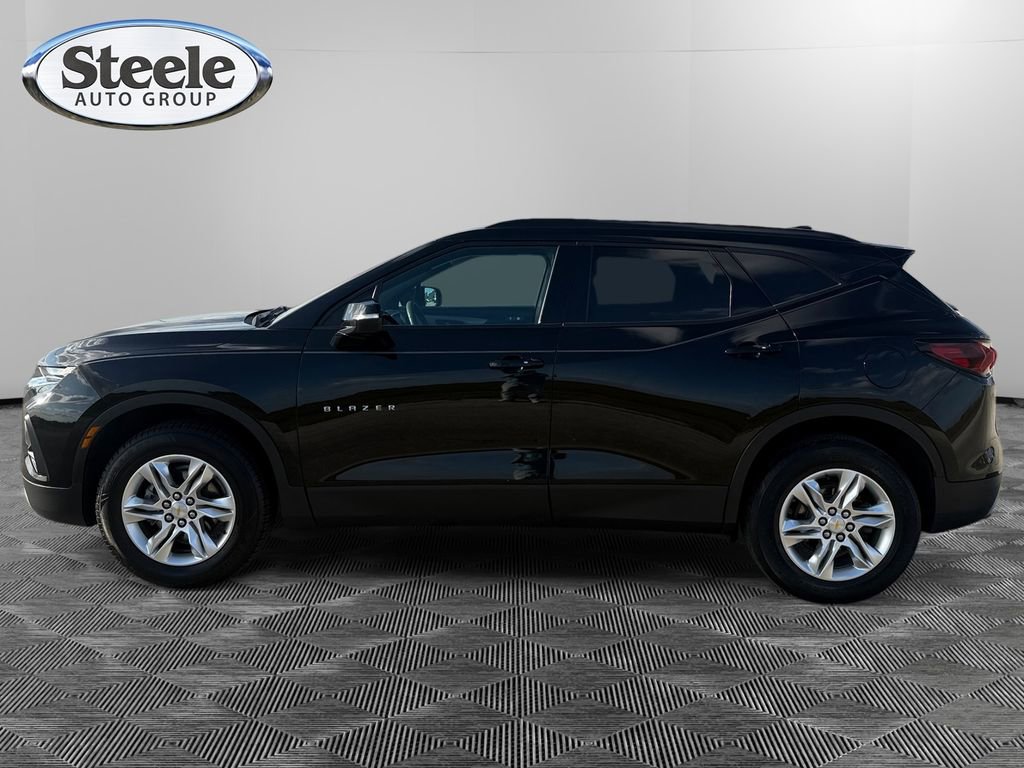 Used 2022 Chevrolet Blazer LT image 2