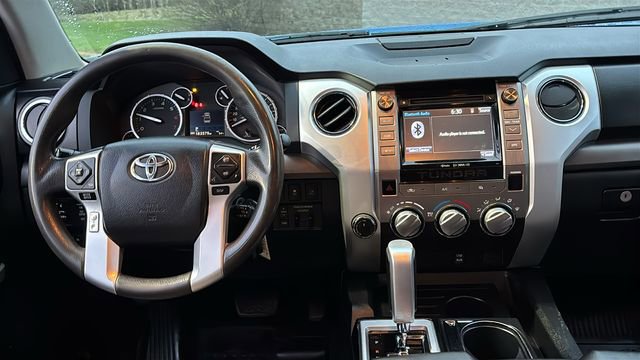Used 2017 Toyota Tundra SR5 image 7