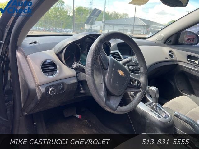 Used 2011 Chevrolet Cruze LS w/ Connectivity Package image 2